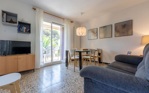 Mas Baixuli: Möbel, Eigentum, Cabinetry, Komfort, Gebäude, Azurblau, Holz, Beleuchtung, Lampe, Interior Design