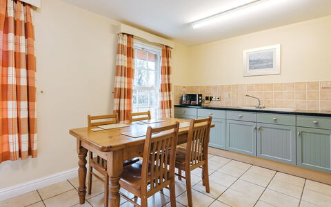 Thyme Country Cottage: Wohnung, Gebirge, Senke, Alpen, Hotel, Bergdorf