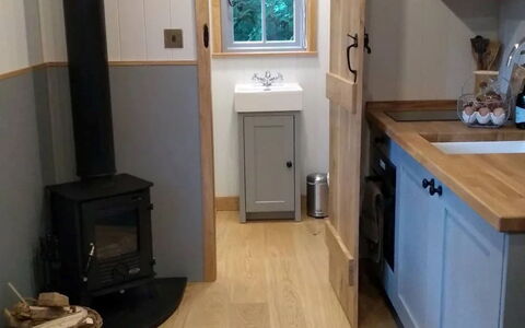 The Bakers Hut: Wohnung, Gebirge, Senke, Alpen, Hotel, Bergdorf