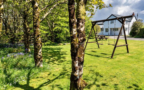 Trethew Cottage: Wohnung, Gebirge, Senke, Alpen, Hotel, Bergdorf