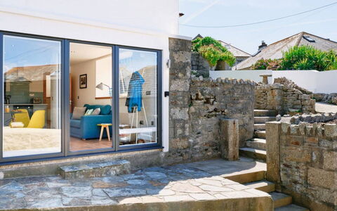 Helston 601: Wohnung, Gebirge, Senke, Alpen, Hotel, Bergdorf