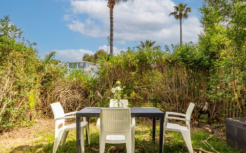 Salou 215: Möbel, Stuhl, Gartenmöbel, Schatten, Tisch Im Freien, Eco Hotel, Garten, Landscaping, Garten, Küche & Esszimmer Tisch