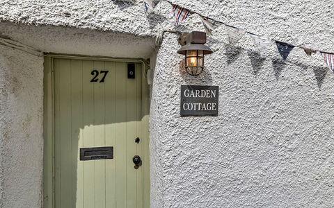 Garden Cottage in Fowey: Wohnung, Gebirge, Senke, Alpen, Hotel, Bergdorf