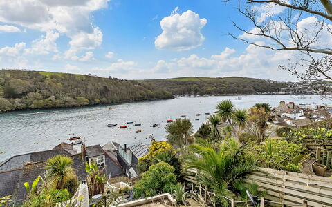 Garden Cottage in Fowey: Wohnung, Gebirge, Senke, Alpen, Hotel, Bergdorf