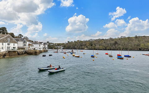 Garden Cottage in Fowey: Wohnung, Gebirge, Senke, Alpen, Hotel, Bergdorf