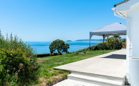 Avalon Sea Views: Wohnung, Gebirge, Senke, Alpen, Hotel, Bergdorf
