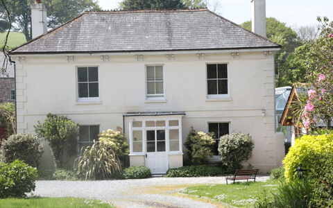 Buckland House: Wohnung, Balkon, Schatten, Yachthafen, Hotel, Dock