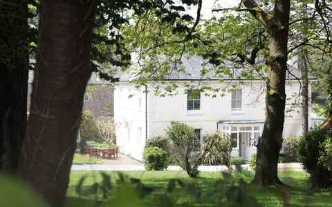 Buckland House: Wohnung, Balkon, Schatten, Yachthafen, Hotel, Dock