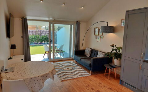 Little Dunley - Holly: Wohnung, Balkon, Schatten, Yachthafen, Hotel, Dock