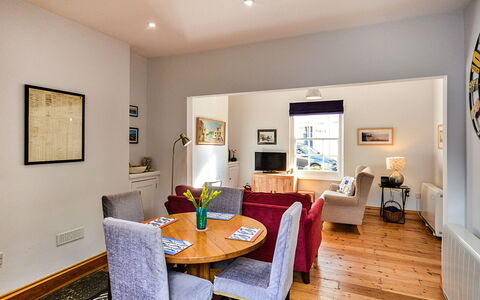 One the Green, Kingsand: Wohnung, Balkon, Schatten, Yachthafen, Hotel, Dock