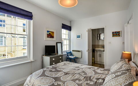 One the Green, Kingsand: Wohnung, Balkon, Schatten, Yachthafen, Hotel, Dock