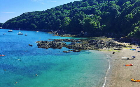Calm Cottage, Kingsand: Wohnung, Balkon, Schatten, Yachthafen, Hotel, Dock