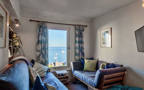 Penlee Narrows, Kingsand: Möbel, Holz, Wohnung, Meer, Balkon, Stuhl, Ozean, Hotel, Kaffetisch, Armlehne