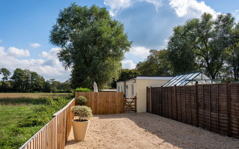 The Annexe at Rosebud Cottage: Wohnung, Balkon, Schatten, Yachthafen, Hotel, Dock