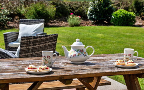 Cutkieve Farm Cottage: Wohnung, Balkon, Schatten, Yachthafen, Hotel, Dock