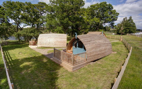 The Wonney'S Glamping: Wohnung, Balkon, Schatten, Yachthafen, Hotel, Dock