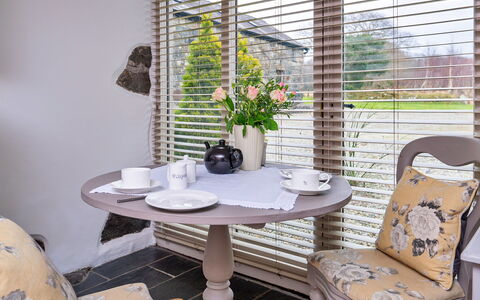 The Coach House at Tyddyn-Y-Felin: Wohnung, Balkon, Schatten, Yachthafen, Hotel, Dock