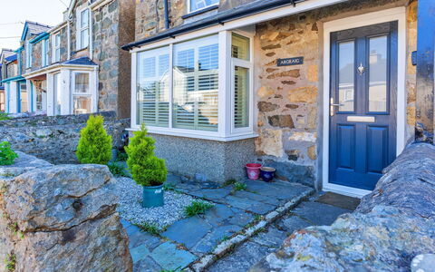 Argraig: Wohnung, Balkon, Schatten, Yachthafen, Hotel, Dock