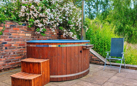 Beili Glas Cottage: Wohnung, Balkon, Schatten, Yachthafen, Hotel, Dock