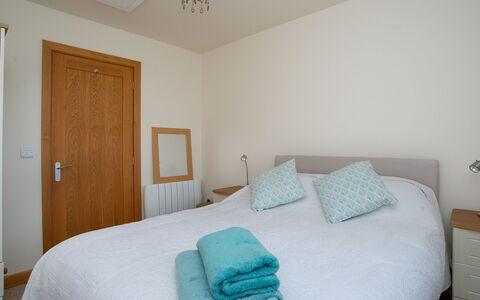 Picton Lodge - Sea Views: Wohnung, Balkon, Schatten, Yachthafen, Hotel, Dock