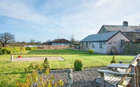 Picton Lodge - Sea Views: Wohnung, Balkon, Schatten, Yachthafen, Hotel, Dock