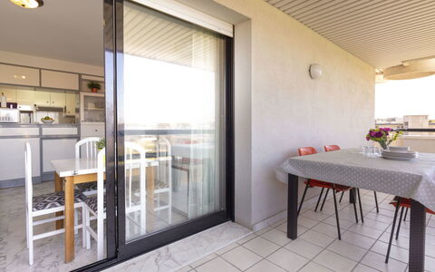 Cancun: Eigentum, Gebäude, Interior Design, Zimmer, Haus, Möbel, Grundeigentum, Fussboden, Die Architektur, Decke