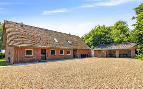 Drine - 19Km from the Sea: Holz, Dach, Zuhause, Haus, Die Architektur, Abstellgleis, Grundstueck, Hütte, Schuppen, Gartenbauten