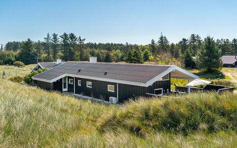 Greta - 2.5Km from the Sea: Holz, Zuhause, Veranda, Deck, Hartholz, Dach, Holzbeize, Holzboden, Eco Hotel