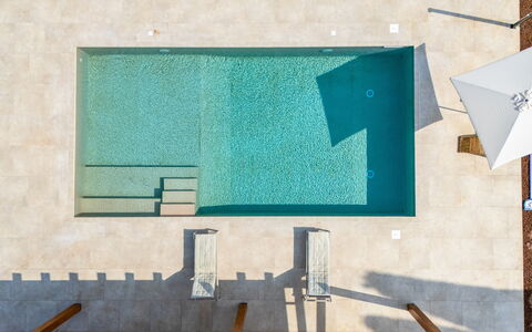 Villa Leone Reale: Blau, Schwimmbad, Verbundwerkstoff, Fliese