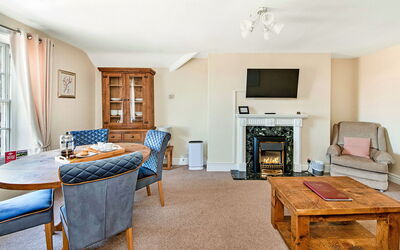 Pennine Hall Apt