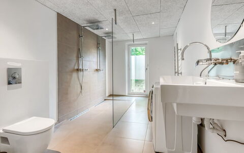 Albina - 650M from the Sea: Flooring, Fussboden, Decke, Armatur, Interior Design, Badezimmer, Light Fixture, Installation, Fliese