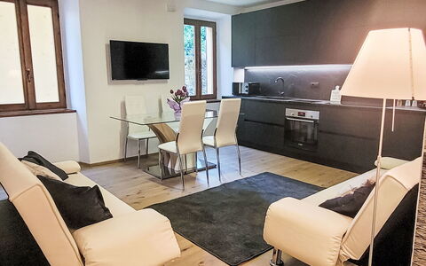 La Scaletta: Möbel, Interior Design, Flooring, Fussboden, Holz, Zimmer, Decke, Couch, Tabelle, Wohnzimmer