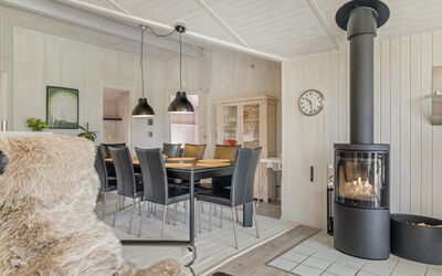 Frederikke - 875M from the Sea