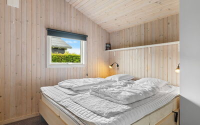 Frederikke - 875M from the Sea