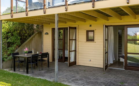 Rouwen - 120M from the Sea: Holz, Veranda, Balkon, Holzbeize, Hütte, Hartholz, Schatten, Deck, Garten, Outdoor Struktur