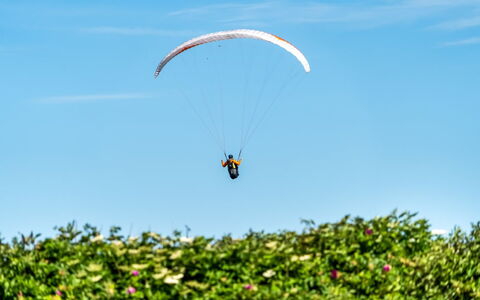 Leonard - 130M from the Sea: Blau, Himmel, Daytime, Natur, Natürlichen Umgebung