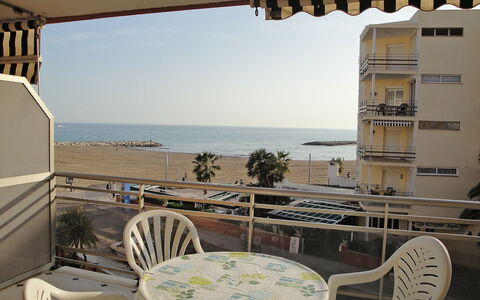 Horta del Mar: Eigentum, Zimmer, Balkon, Möbel, Urlaub, Grundeigentum, Meer, Gebäude, Resort, Haus