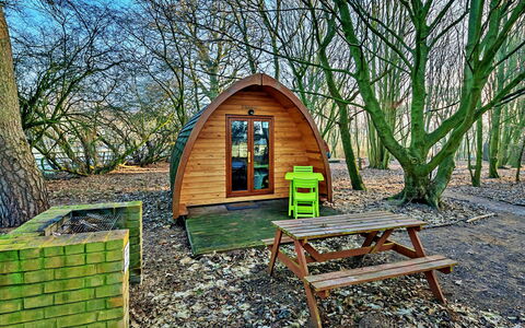 Aelfred Pod: Schuppen, Gartenbauten, Blockhaus, Park, Hütte