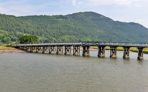 Toll Bridge Cottage: Wasser, Brücke, Wasservorräte, Bergforms, Wasserlauf, Wasserweg, Bank, See, Seebrücke