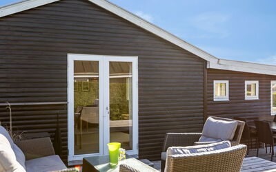 Raymond - 175M from the Sea