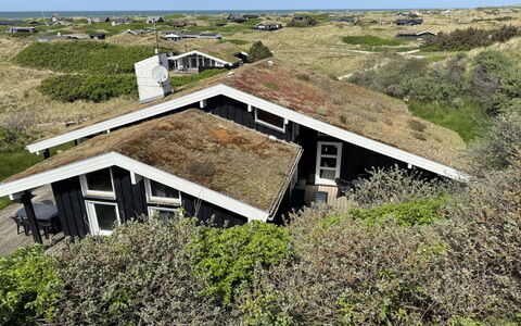 Marcus - 500M from the Sea: Estate, Schatten, Auffahrt, Bauernhaus