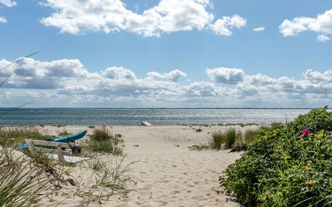 Frodde - 200M from the Sea: Himmel, Blau, Wasser, Gewässer, Strand, Natürlichen Umgebung, Horizont, Küste, Wolke, Sommer