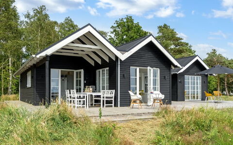 Farman - 150M from the Sea: Holz, Zuhause, Veranda, Deck, Hartholz, Dach, Holzbeize, Holzboden, Eco Hotel