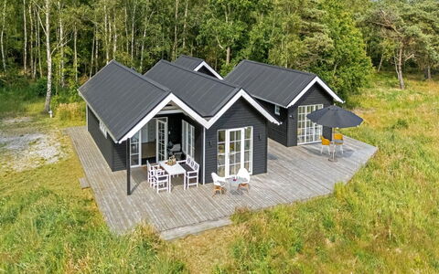Farman - 150M from the Sea: Holz, Zuhause, Veranda, Deck, Hartholz, Dach, Holzbeize, Holzboden, Eco Hotel