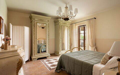 Villa Anna: Möbel, Interior Design, Bett, Schlafzimmer, Holz, Flooring, Zimmer, Fussboden, Zuhause, Beleuchtung