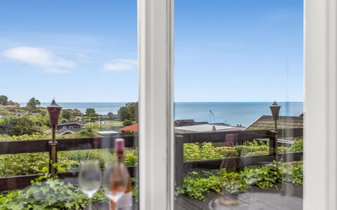 Teja - 100M from the Sea: Meer, Ozean, Balkon, Eco Hotel, Stuhl, Resort, Hartholz, Zimmerpflanze, Holzbeize, Penthouse