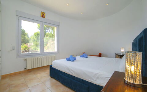 Gekko: Interior Design, Möbel, Fussboden, Decke, Holzbeize, Hotel, Hartholz, Bett, Schlafzimmer, Resort