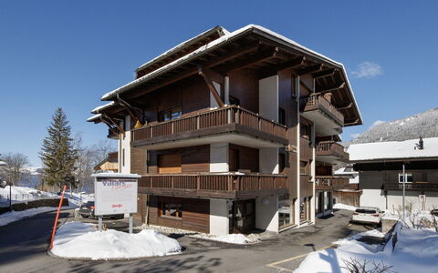Villars 110: Wohngebiet, Steigung, Einfrieren, Balkon, Winter, Schnee, Abstellgleis