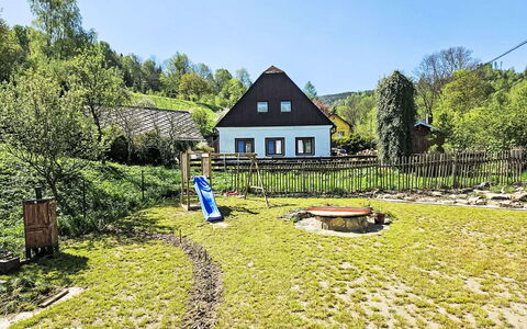 Casa Lenka: Hütte, Haus, Zuhause, Bauernhaus, Garten, Rasen, Dorf, Landscaping, Garten, Estate