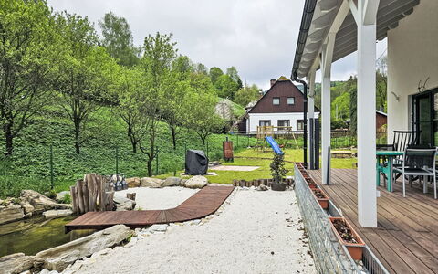 Casa Lenka: Haus, Hütte, Zuhause, Garten, Veranda, Flagstone, Landscaping, Hinterhof, Garten, Bauernhaus